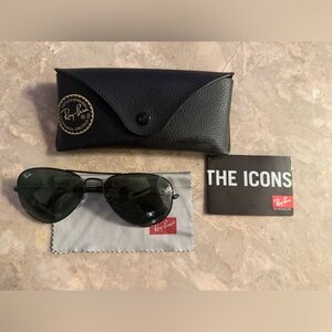 Ray-Ban Black Sunglasses
